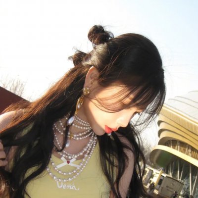 凸槌俏女警